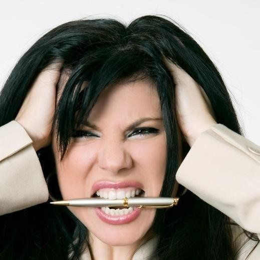 fou, débrodée, ne pas s'en sortir, crayon, étudiante, révisions fou, débrodée, ne pas s'en sortir, crayon, étudiante, révisions