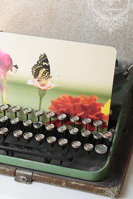 2946-Blank-Butterfly-Typewriter-a-la-parisienne-copy.jpg