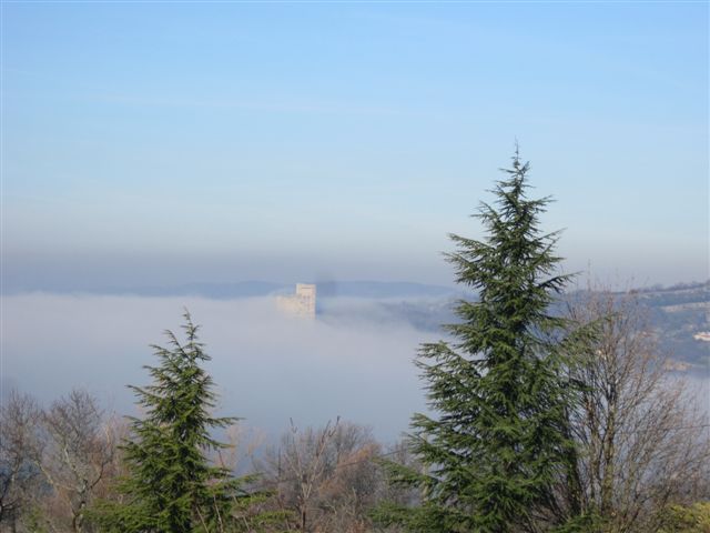 2011-11-novembre 3679-brouillard-tour