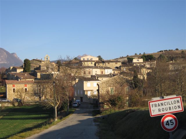 2012-01-3993-francillon-village.JPG