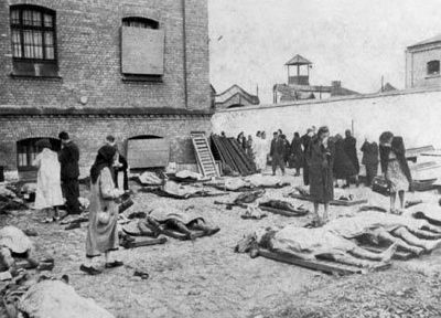 Massacres de prisonniers par le NKVD bolchévique