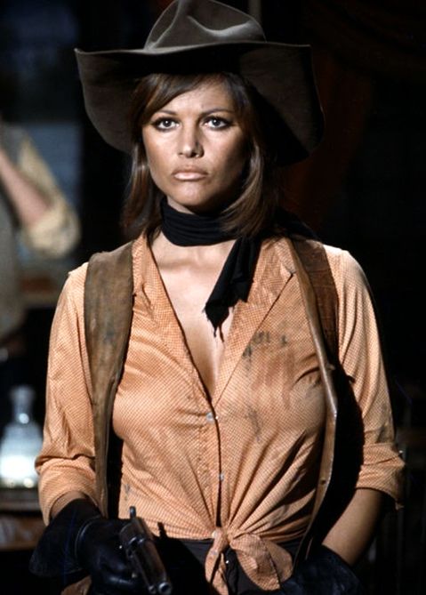 Download Claudia cardinale jeune Desktop Wallpaper