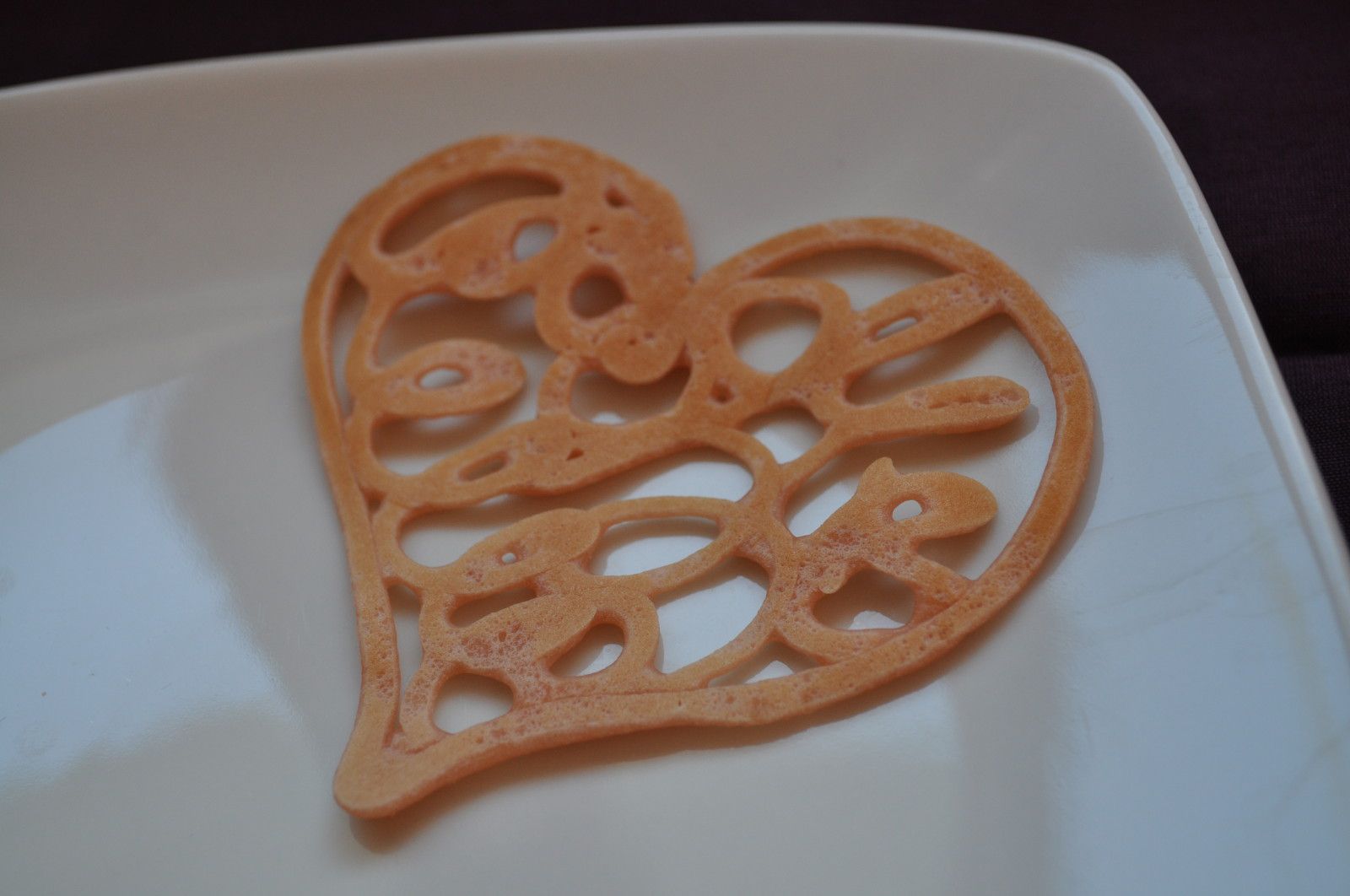 Pancake art (crêpe en dentelle pour la saint Valentin) - Blog cuisine avec  du chocolat ou Thermomix mais pas que