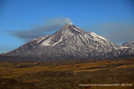 Bezymianny-05.09.09-S.Ushakov-KVERT.jpg