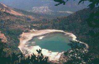 Tecapa---Laguna-de-Alegria---C.Pullinger.jpg