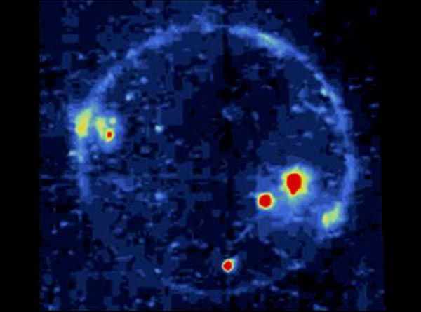 Io-eruptions-durant-un-eclipse----JPL.jpg