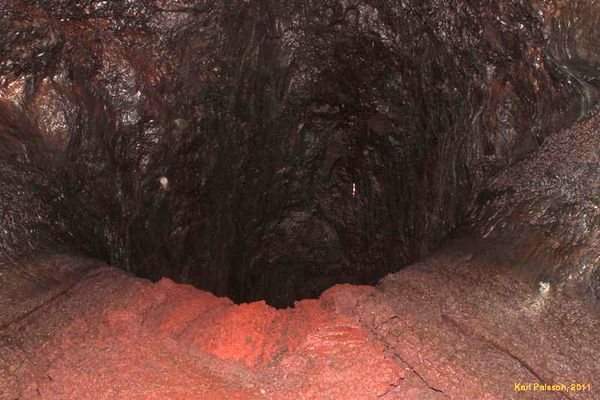 Buri-lava-falls---hole---Karl-Paalson-2011.jpg
