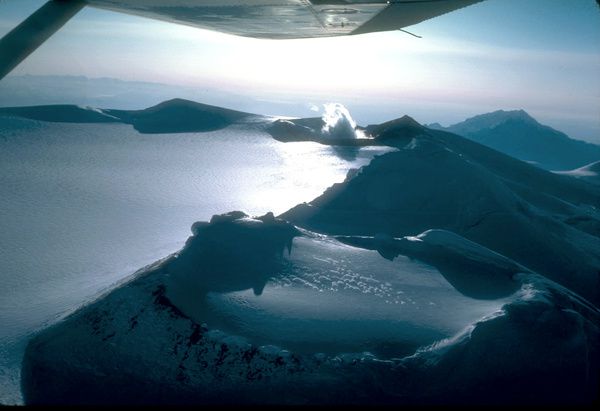 Wrangell-ice-filled-caldera.jpg