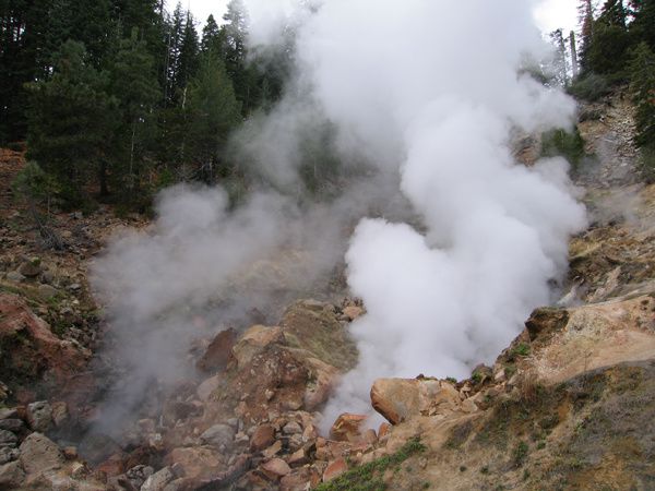 Lassen-peak---Terminal-geyser---Russell-Virgilio-NPS.JPG