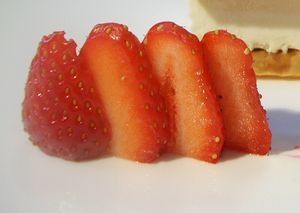 Feuillet_FiloMousseChocoBlcFraiseCoulisFraises33
