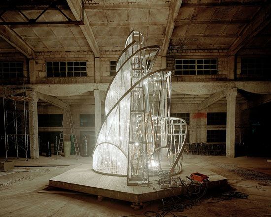 aiweiwei_working_lg.jpg