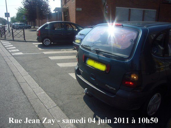 2011-06-04 Voitures passage-pietons Jean-Zay