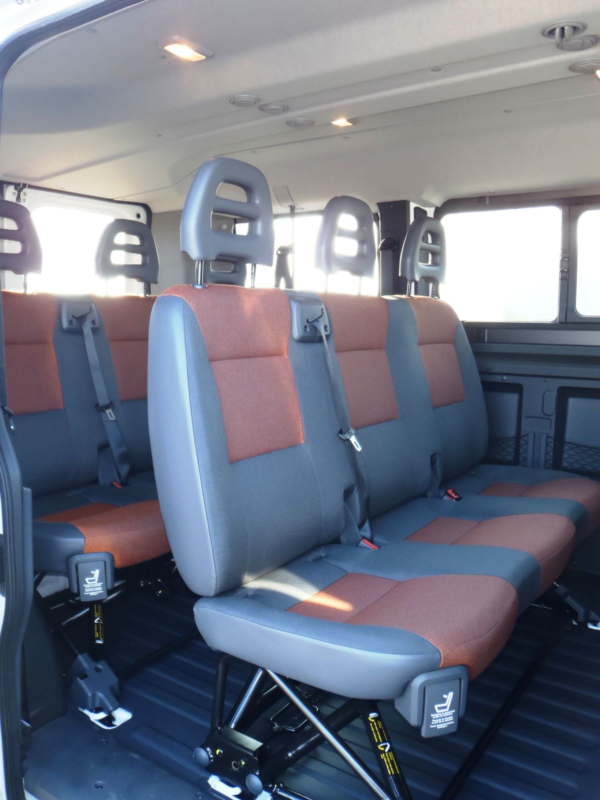 Minibus communal vue 7