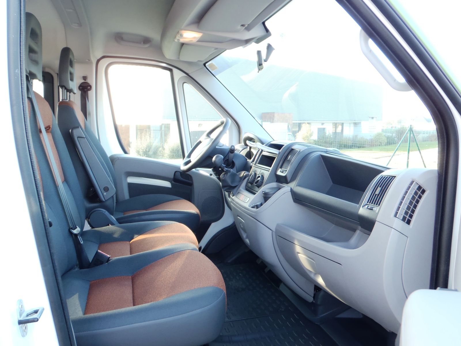 Minibus communal vue 6