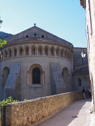 St-Guilhem-L-Abbaye-Gellone--640x480-.jpg