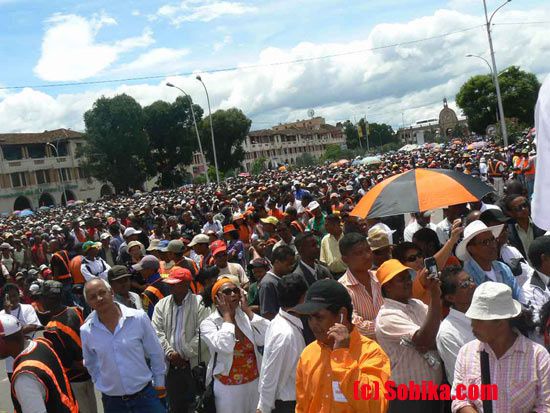 Samedi 12h Andry Rajoelina proclame qu'il est président d'