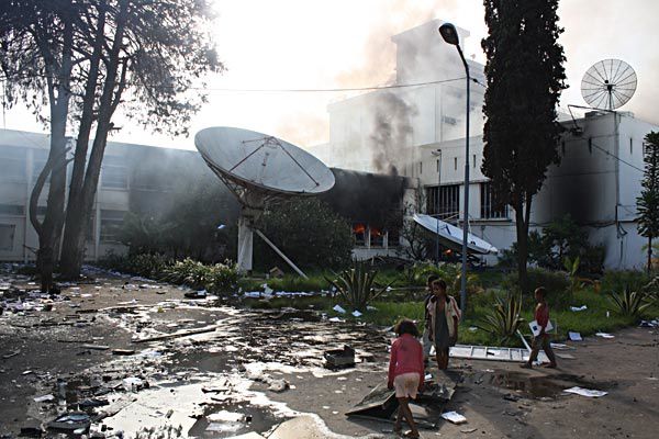 incendie de la télé d'Etat MBS à Tana
