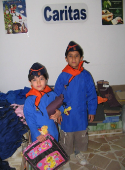 Distribution de fournitures scolaires