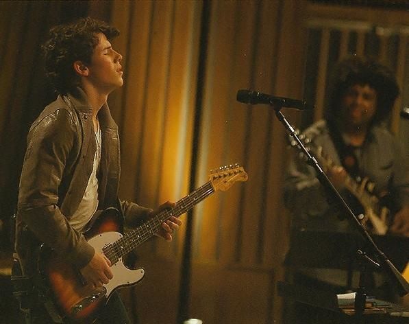 nick-jonas-tourbook (8)