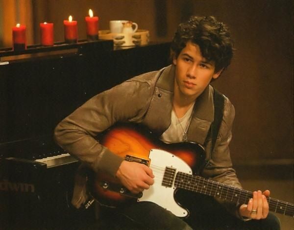 nick-jonas-tourbook (9)