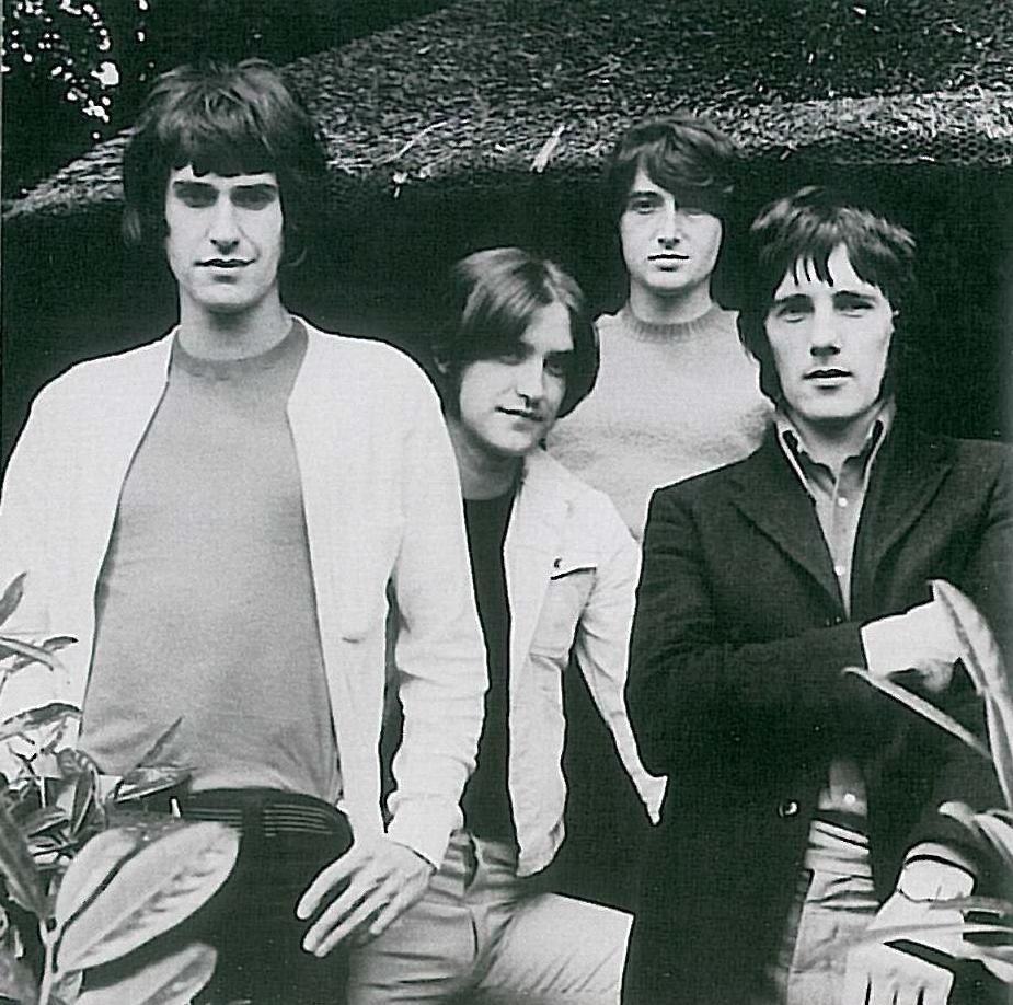 portrait-kinks--poque-village-green.jpg