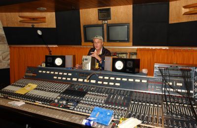 mountain studio null