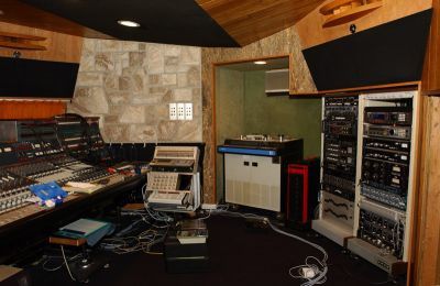 Mountain studio null