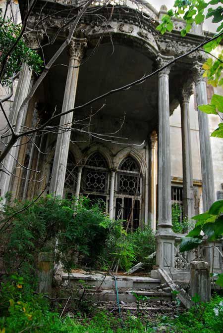 Abandoned-Mansion.jpg