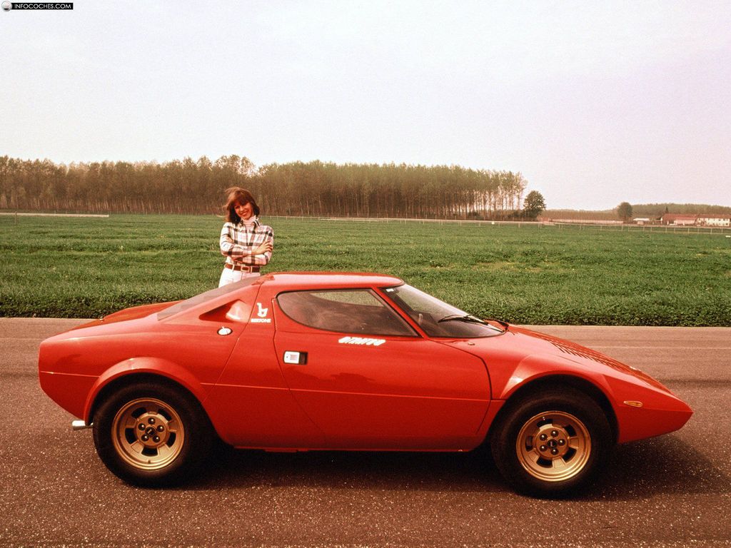 stratos 2 size