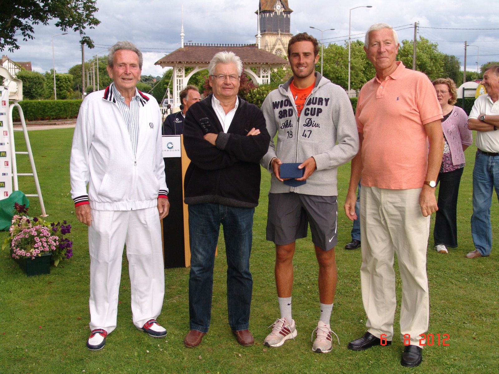 Garden Tennis Cabourg
Album tournoi seniors 2012