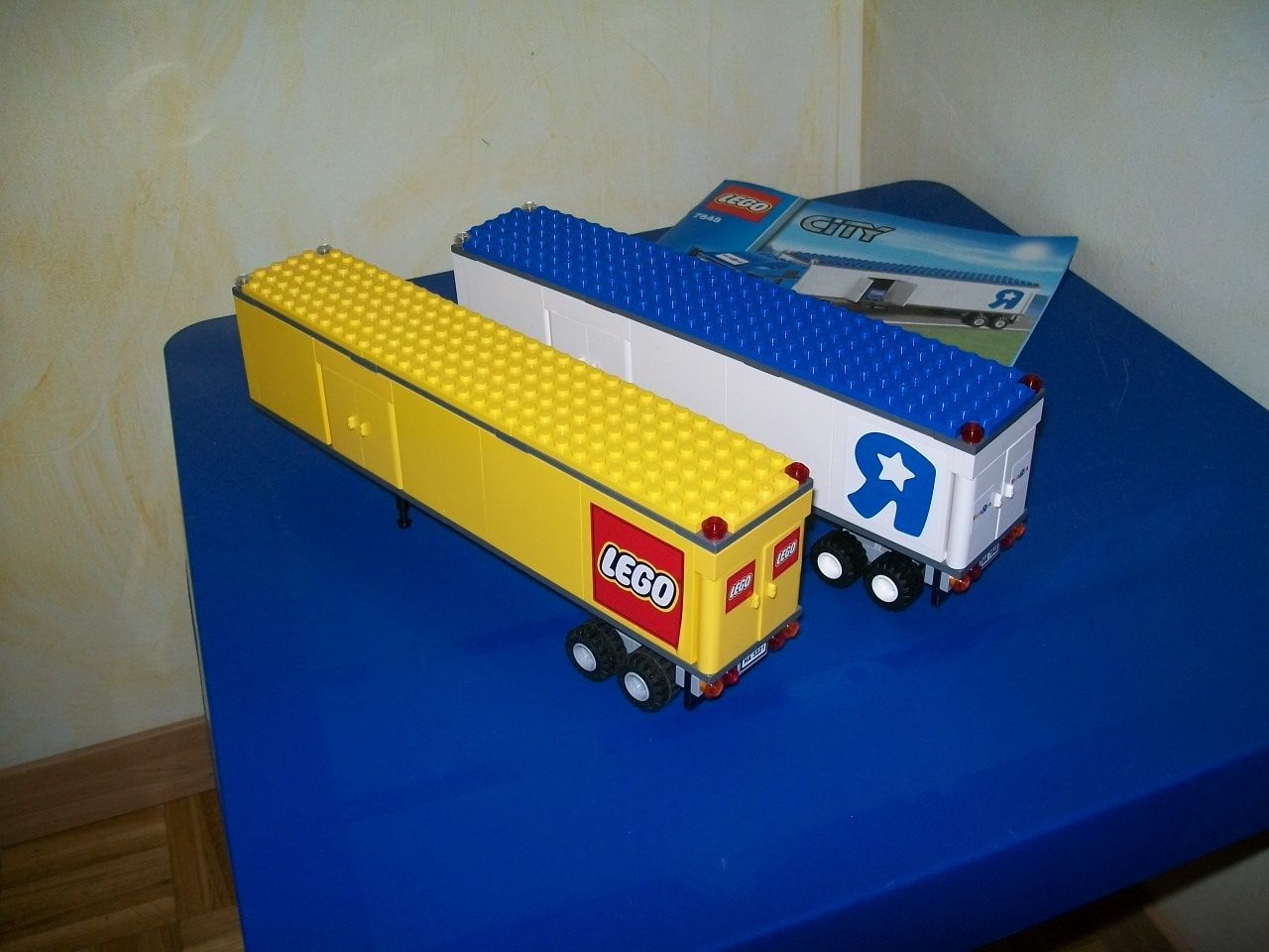 Revue du set LEGO 7848 (Camion Toys R US) - Lego(R) by Alkinoos