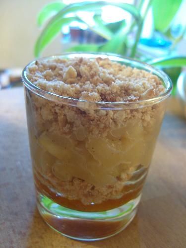 Verrine façon tiramisu/crumble pomme abricot