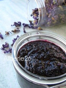 confiture-de-mures-a-la-mauve.jpg