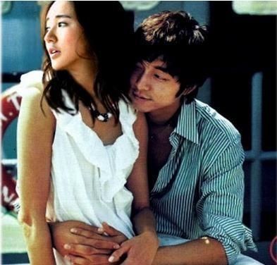 yoon_eun_hye_and_gong_yoo_02082009051443.jpg