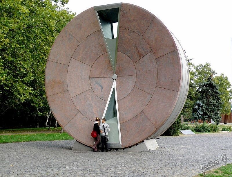 Roue-du-temps-Budapest.JPG