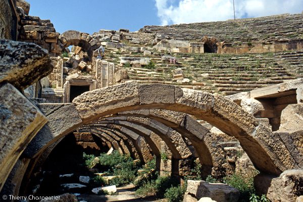 Efes-theatre3