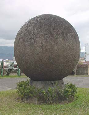 Des boules gigantesques intrigantes