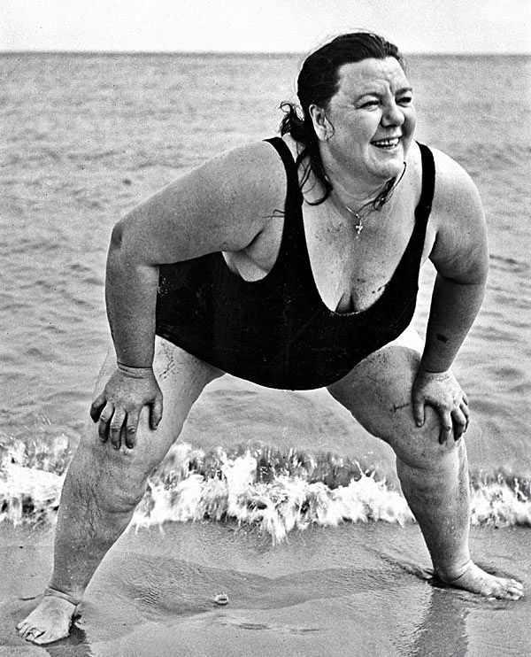 Woman-at-Cosney-Island-New-York-ca-1940-