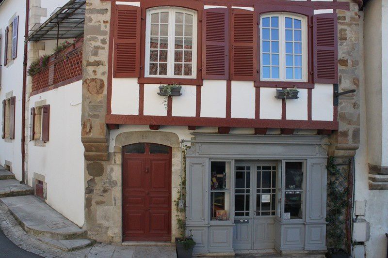 6 La Bastide Clairence (45)