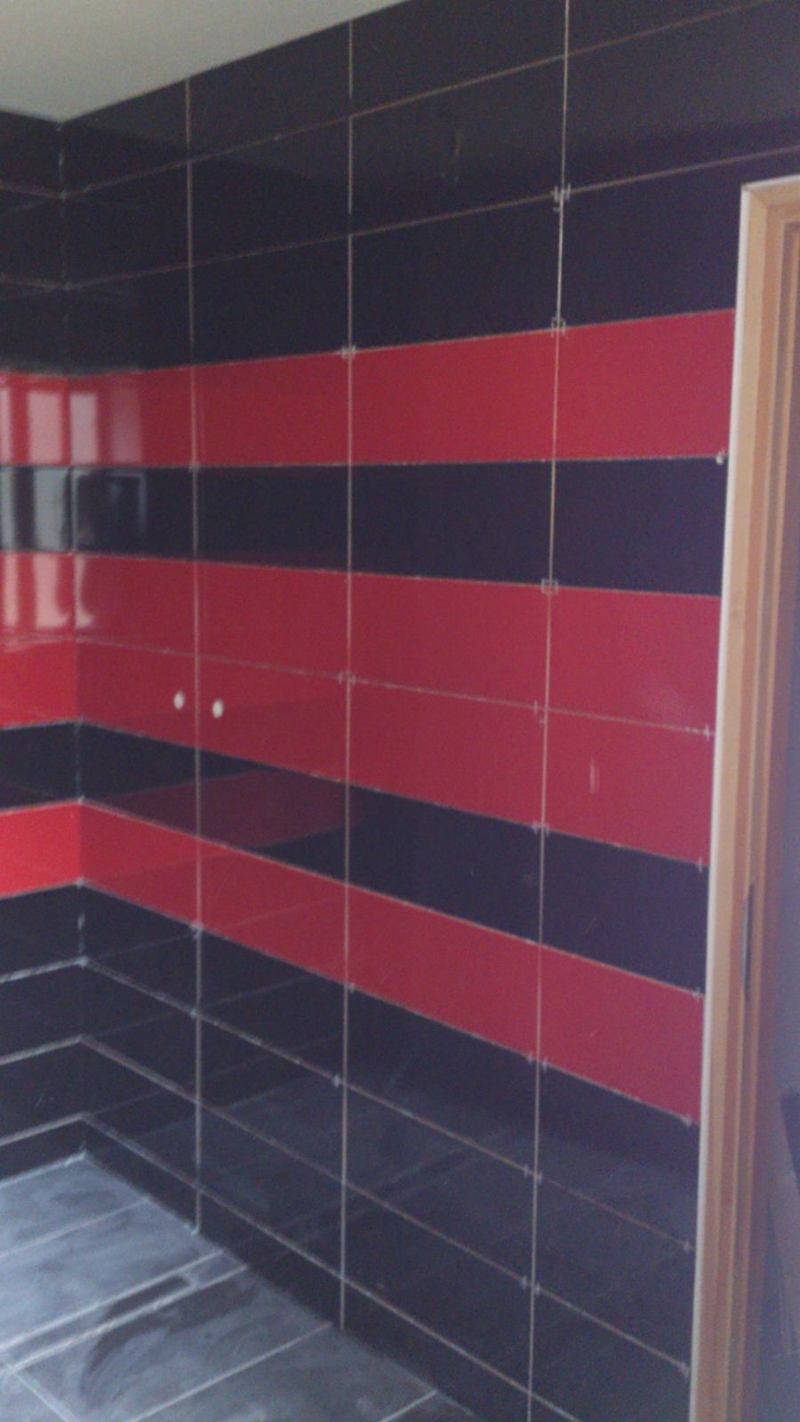 Pose de la faience de salle de bain ! renovation d'une fermette ...