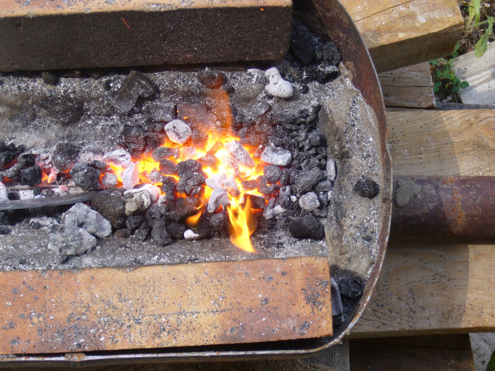 Fabrication de ma forge au charbon #1 