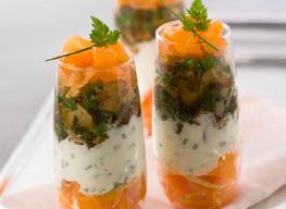 Verrines-de-saumon-fume-et-ses-petits-legumes.jpg