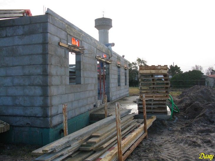 Les Maisons PRIVAT: au 18 02 2010 -8eme-jour-mur