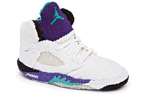 nike-tapestry-sneakers-by-emma-sulzer-sneakers1-copie-1.jpg