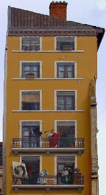 69 - Lyon : Immeuble de personnages 69 - Lyon : Immeuble de personnages