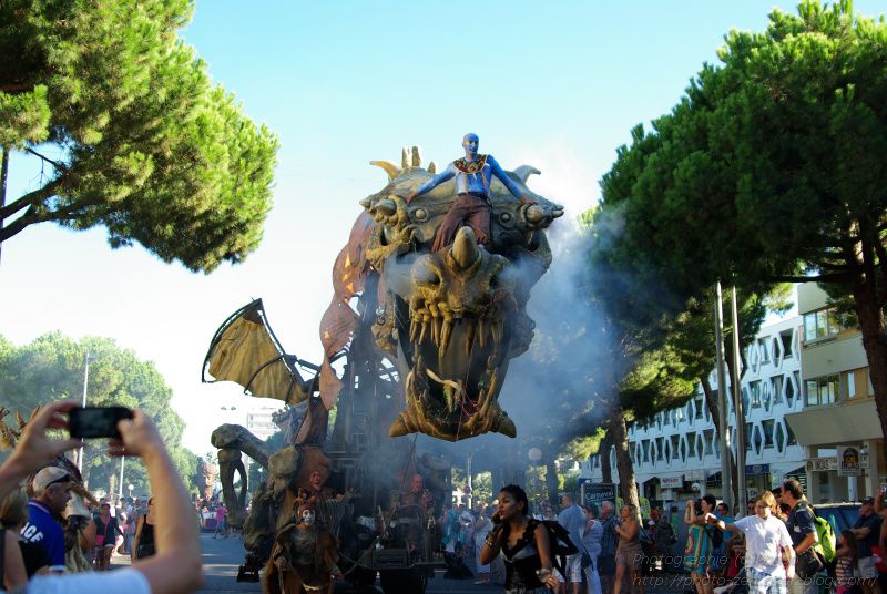 IMGP3437-Carnaval-de-la-Grande-Motte-Dragon.jpg