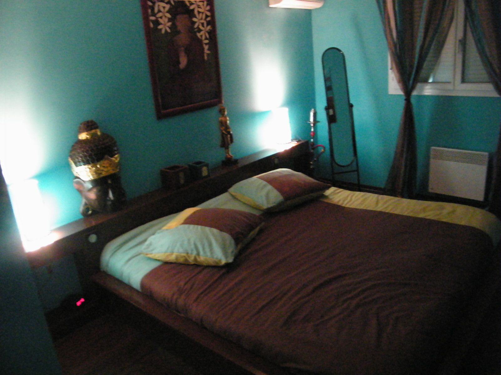Décoration chambre turquoise et chocolat