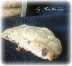 cookies-choc-raisins-pignons-coupe.jpg
