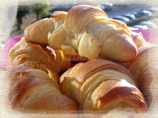 Copie-de-Croissants-et-pains-choco-feuilletes-012.jpg