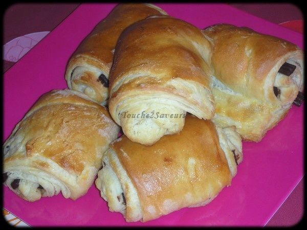 Copie-de-Croissants-et-pains-choco-feuilletes-025.jpg